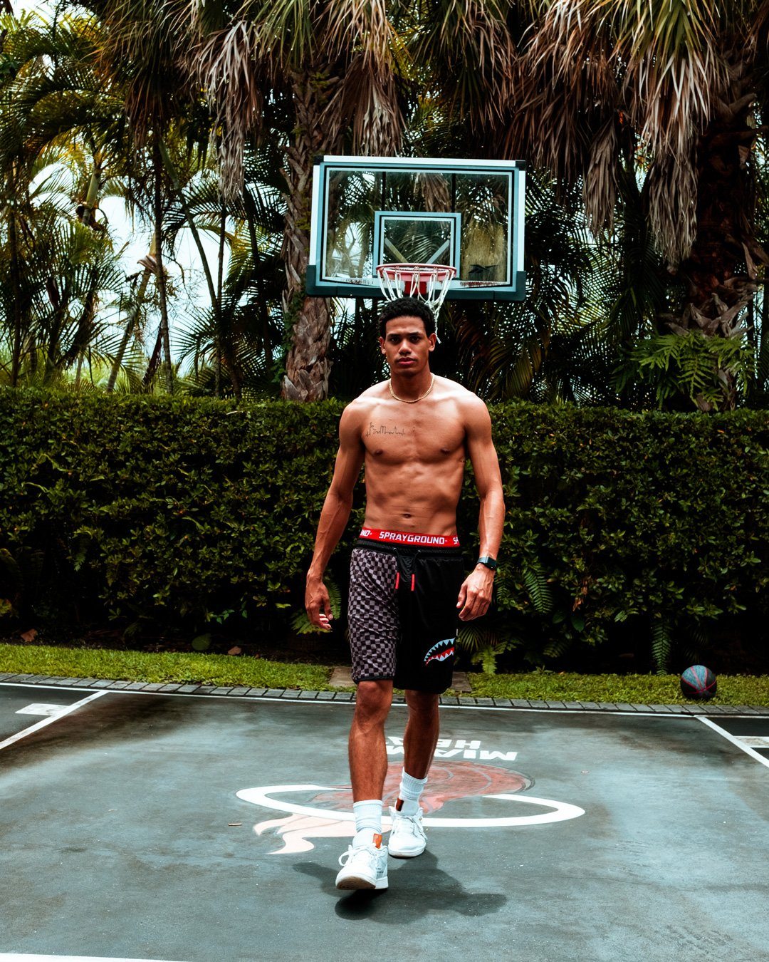 GREY CHECKERED SPLIT CORTO SWIM TRUNKS