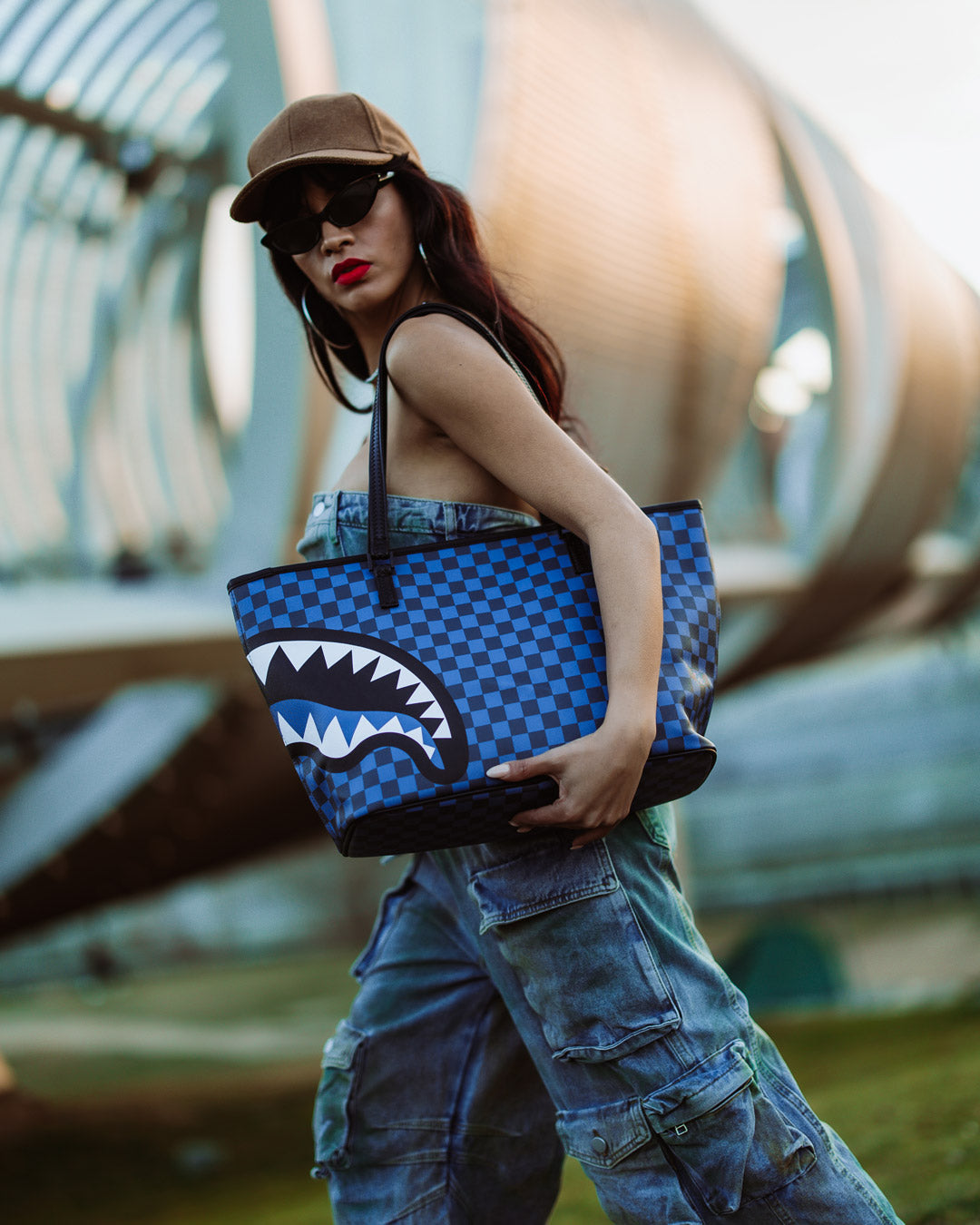 MIDNIGHT MAGIC SHARKS IN PARIS TOTE
