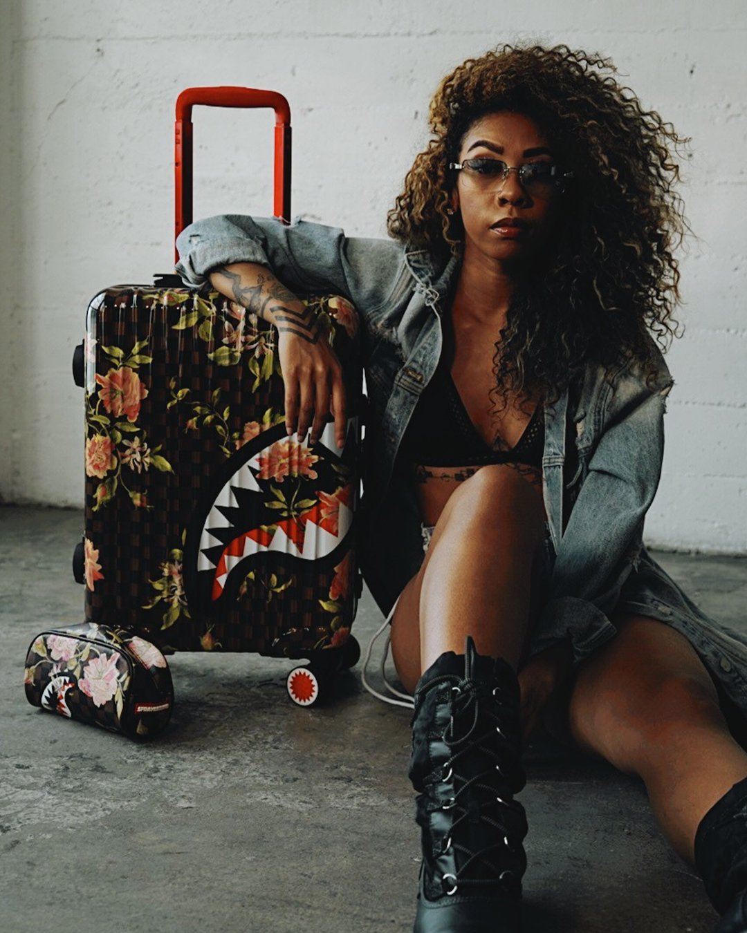 SHARKFLOWER 21.5” CARRY-ON SHARKNAUTICS LUGGAGE